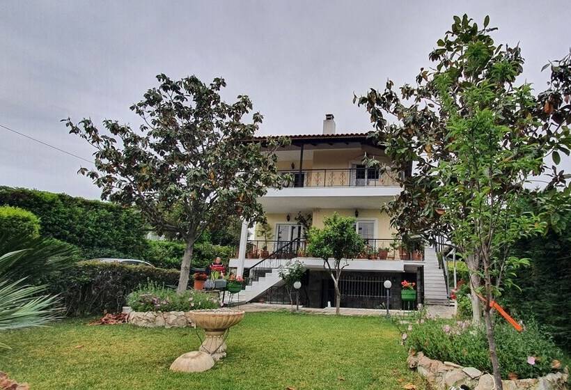 Пансион Vacation Studio Oropos