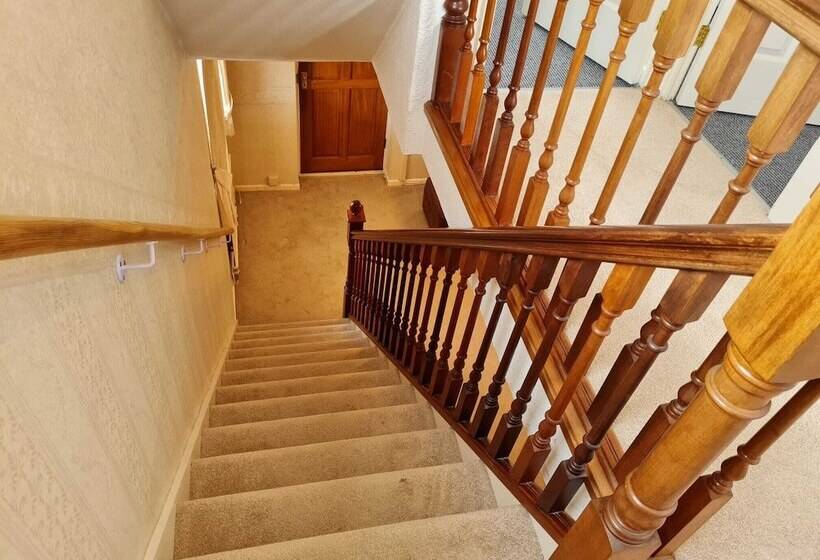 レジデンス Immaculate 3 Bed House With Free Parking In Bolton