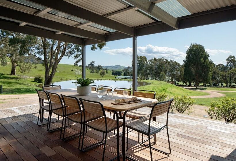 אתר נופש The Village Green Glampervans