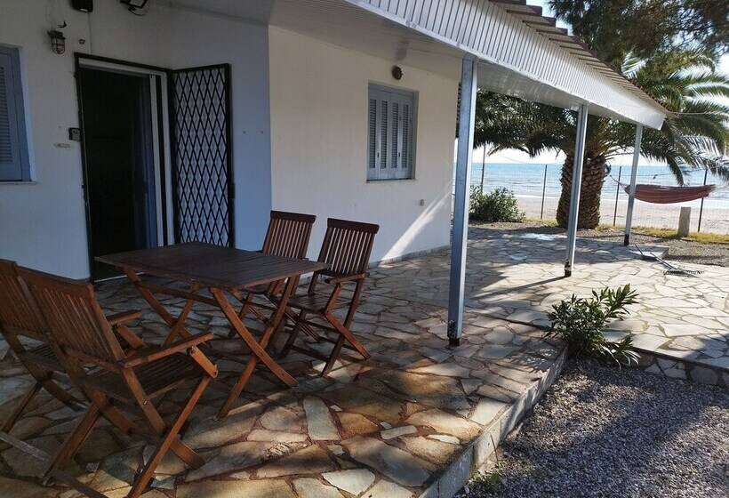 Beachfront/2br/garden/bbq/seaview/quietretreat