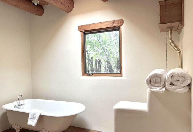 تختخواب و صبحانه Hacienda Del Sol
