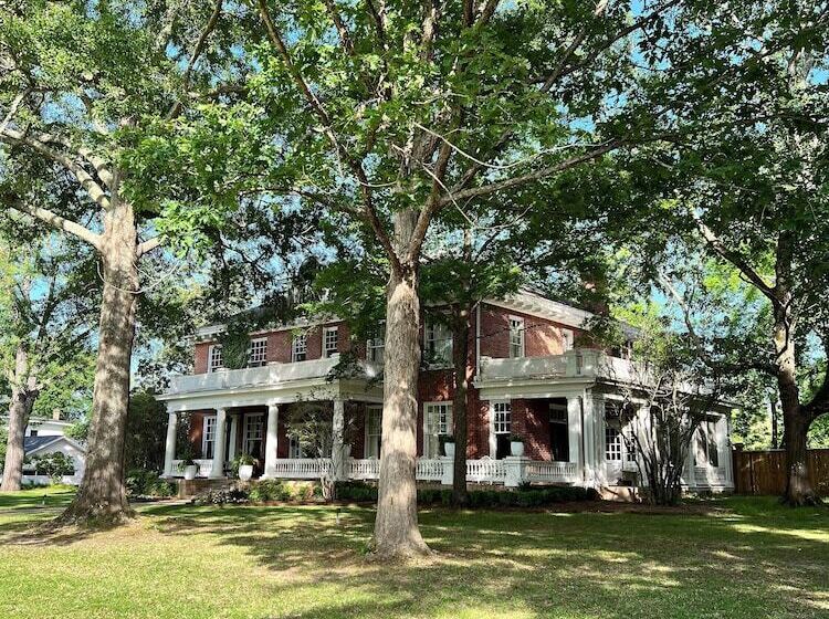 مبيت وإفطار Huffman Manor Inn