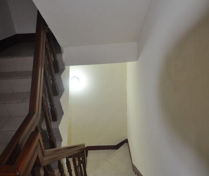 تختخواب و صبحانه Yingxia Kening