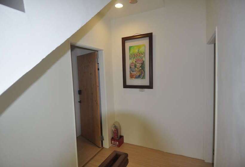 تختخواب و صبحانه Yingxia Kening