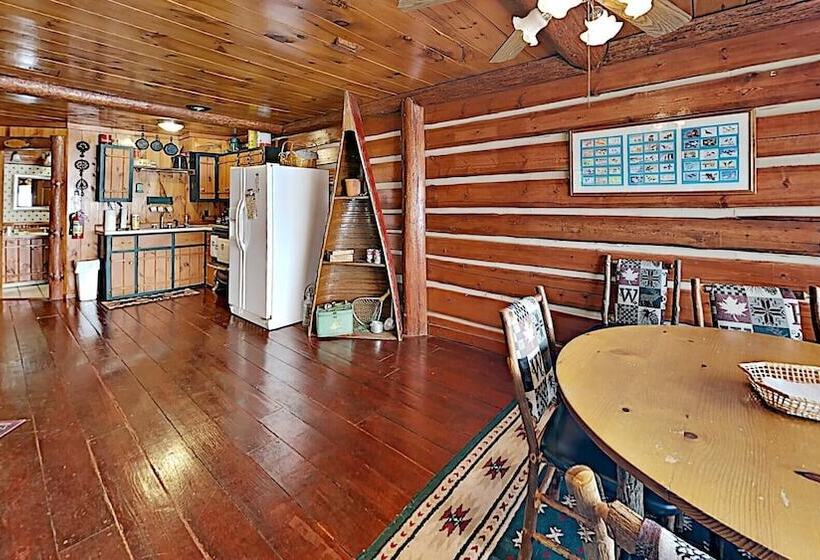 Grand Pines Cabin Number 2