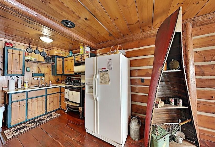 Grand Pines Cabin Number 2