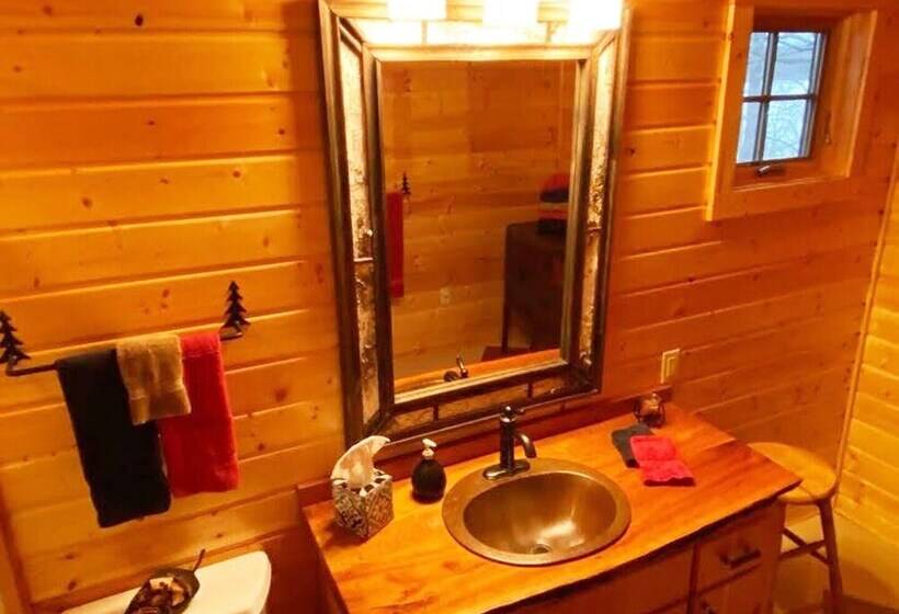 Grand View Log Cabin
