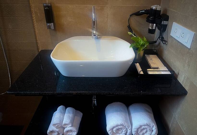 בית מלון כפרי Antheia Pawna Lake