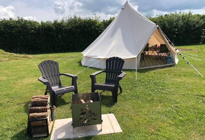 ホテル Crooked Oaks Bell Tent Glamping In North Devon