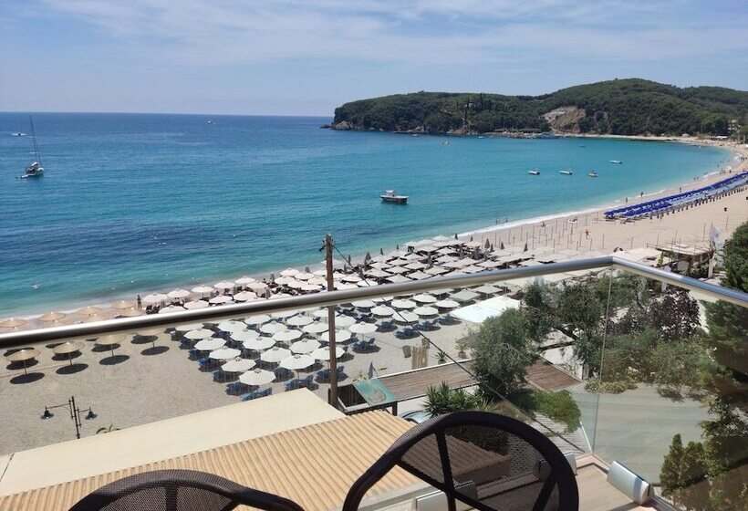 هتل Ionion Beach Resort