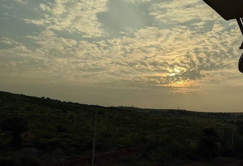 בית מלון כפרי Kanthi Resorts Badami