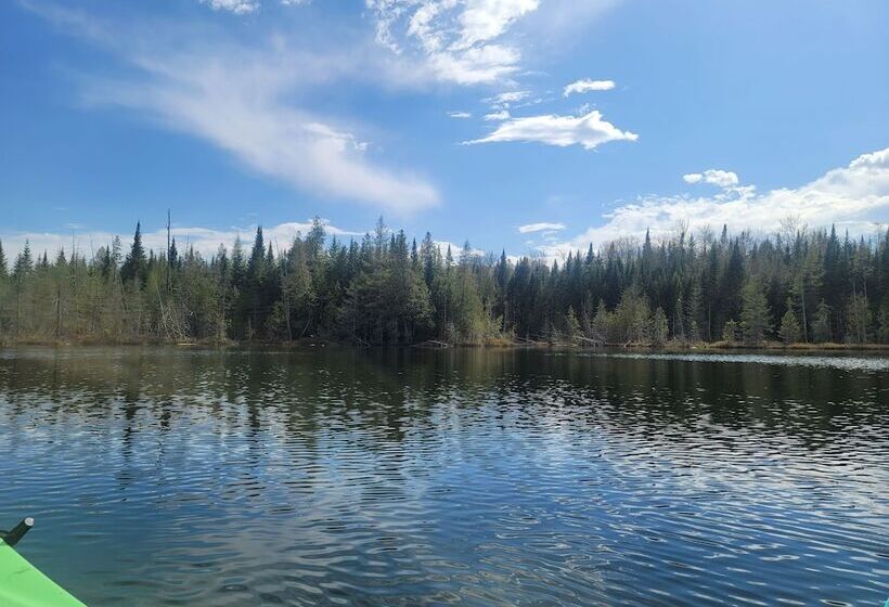 فندق Ladd Pond Cabins And Campground, Llc