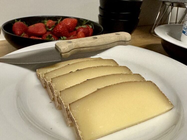 Отель Logis Hôtel Restaurant L Argence