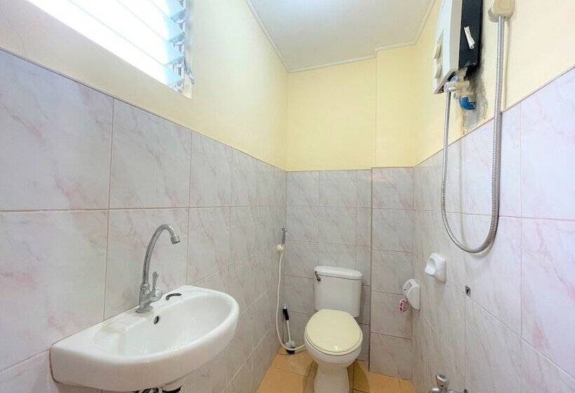 בית מלון כפרי Oyo 876 Escurel Inn Boracay