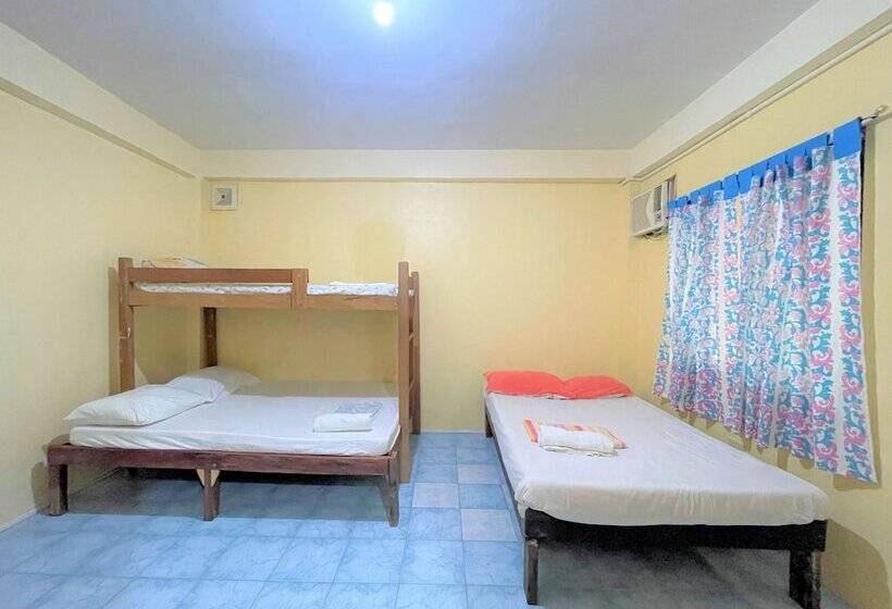 בית מלון כפרי Oyo 876 Escurel Inn Boracay