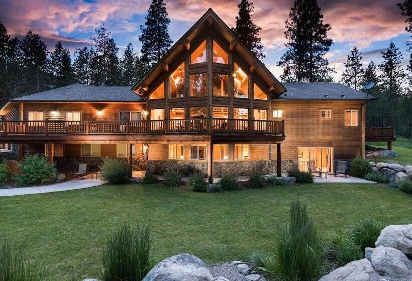 Отель Pineview Lodge