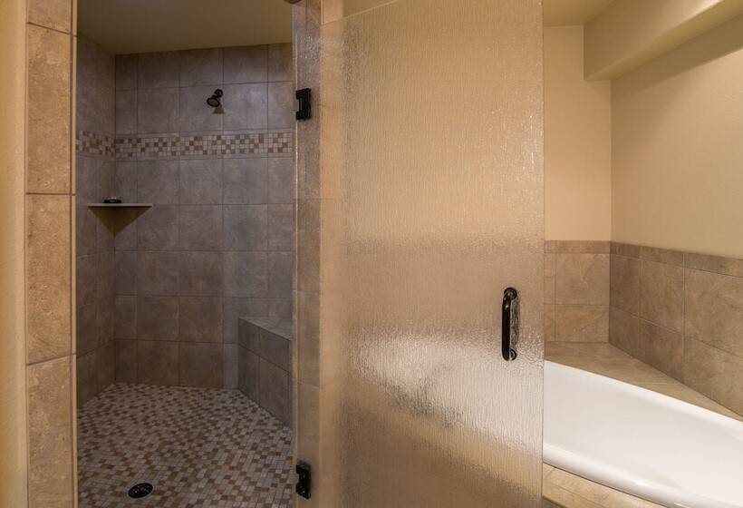 Отель Pineview Lodge
