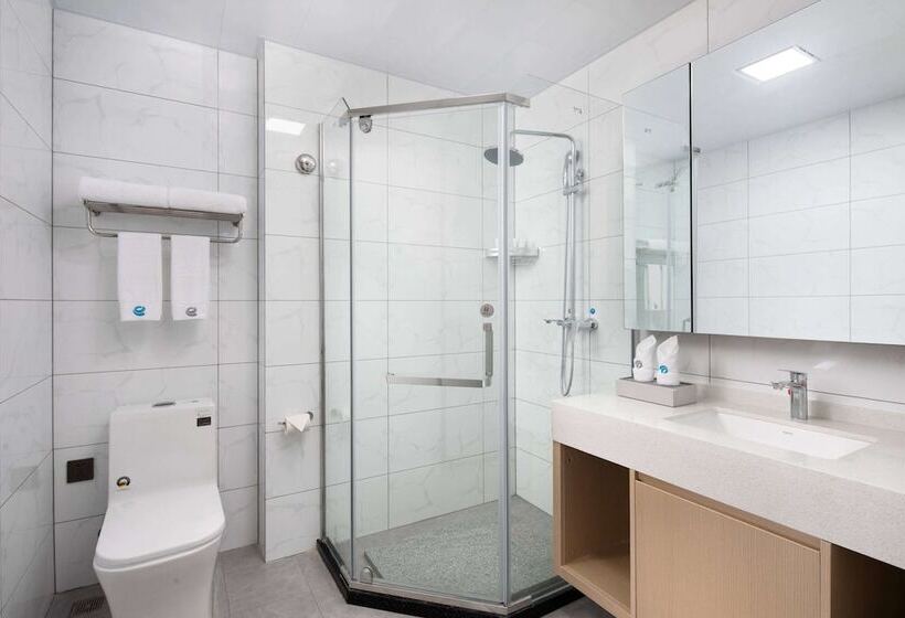 בית מלון כפרי Ramada Encore By Wyndham Jiusuo Downtown