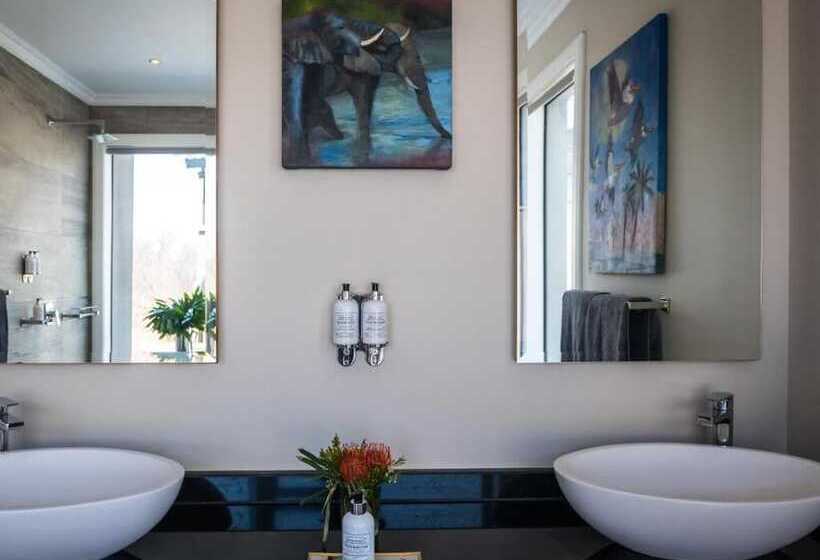 ホテル Safari Moon Luxury Bush Lodge