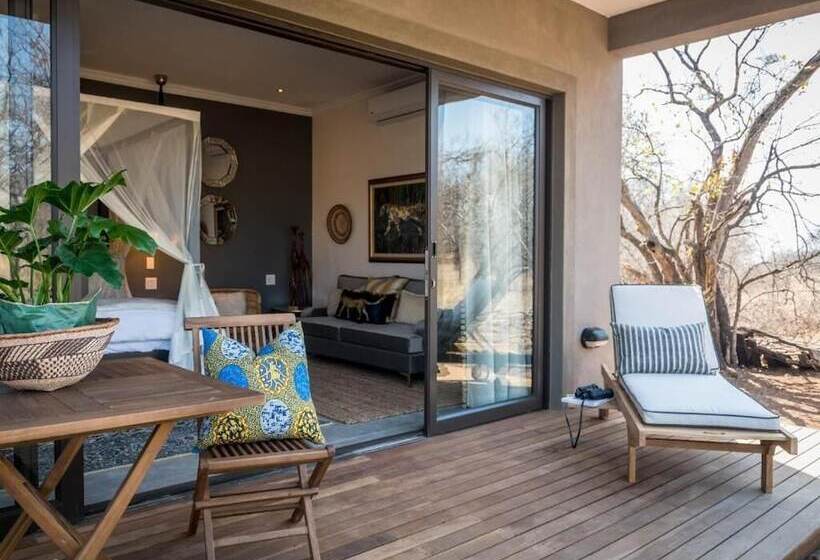 ホテル Safari Moon Luxury Bush Lodge