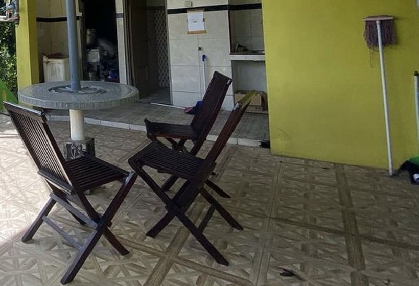 هتل Spot On 91343 Kartika Guest House Syariah