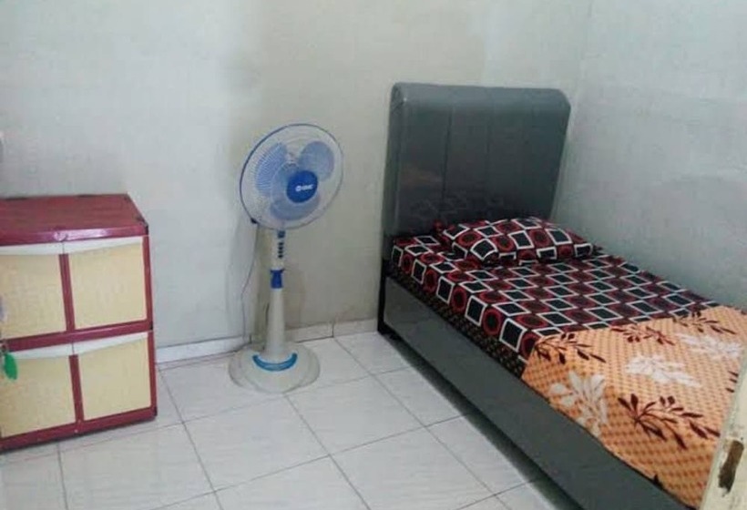 هتل Spot On 91343 Kartika Guest House Syariah