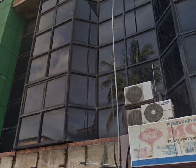 هتل Spot On 91343 Kartika Guest House Syariah