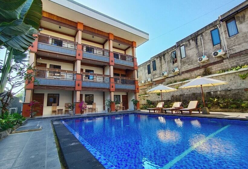 Отель The Tunjung Boutique Resort