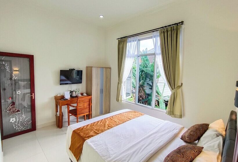 Отель The Tunjung Boutique Resort