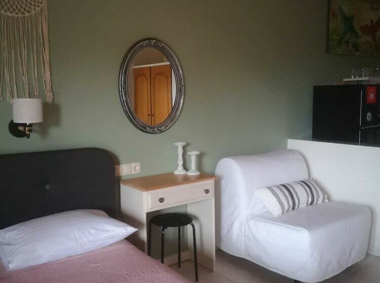 ペンション Achillion B&b