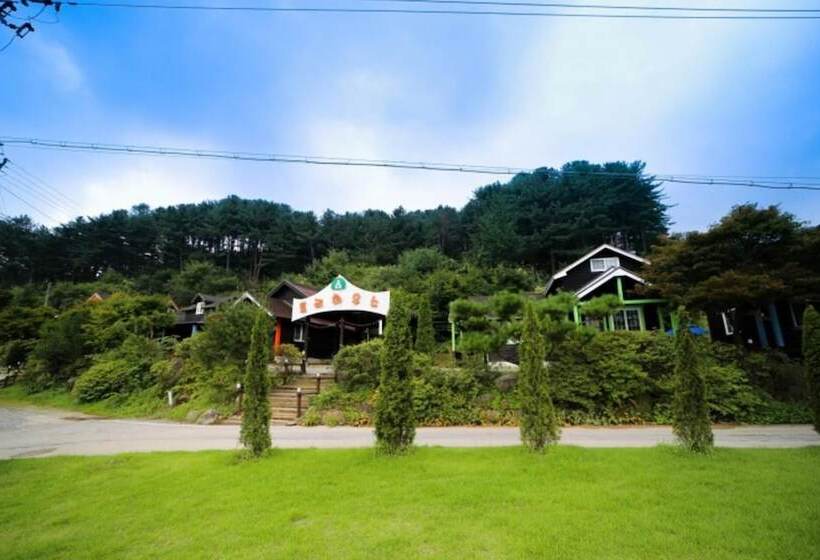 Pension (Hôtel basse catégorie) Gapyeong Tree House