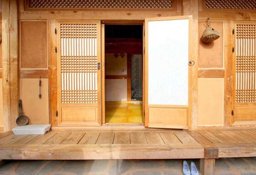 بنسيون Jeonju Doldamjip Hanok Stay