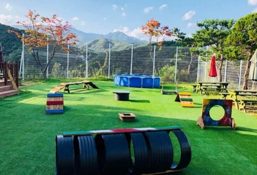 بنسيون Yangpyeong Palace Resort