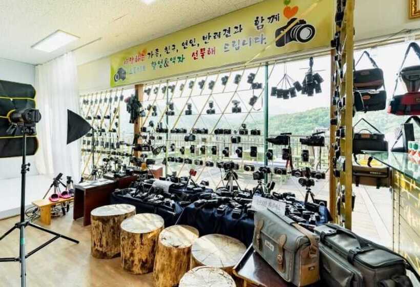 بنسيون Yangpyeong Palace Resort