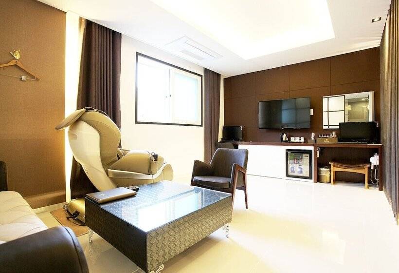 Pocheon Hotel Commune Motel