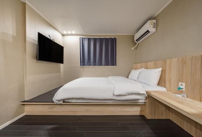 Suwon Movie Motel