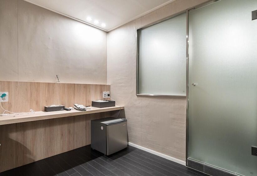 Suwon Movie Motel