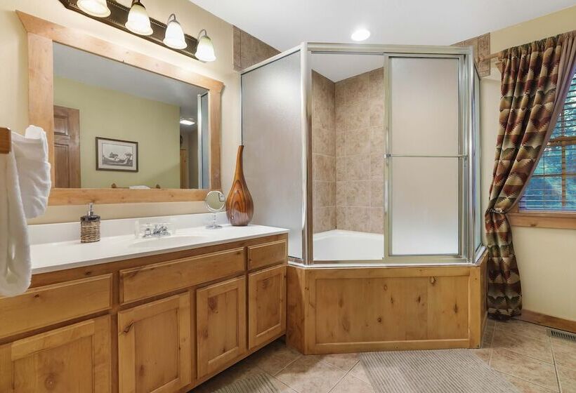 The Lodge On The Creek Branson West Cabin W/ Beautiful Views