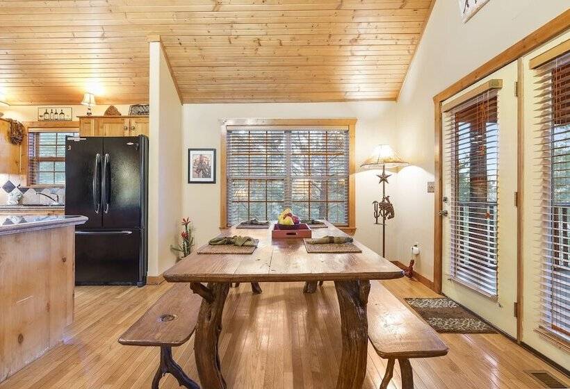 The Lodge On The Creek Branson West Cabin W/ Beautiful Views