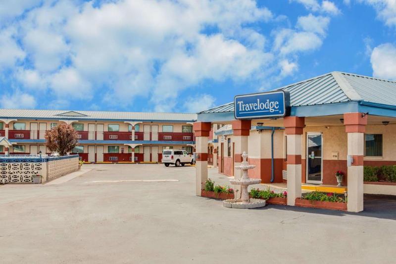 Отель A Riverside Inn Travelodge By Wyndham