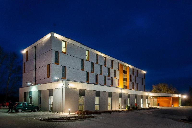 هتل Best Western Plus Lakeside