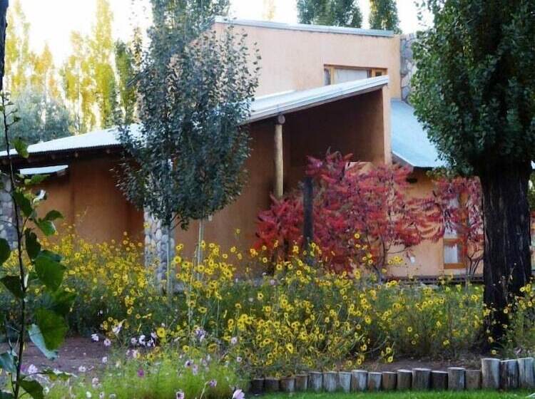 هتل Cabañas Monte Coiron