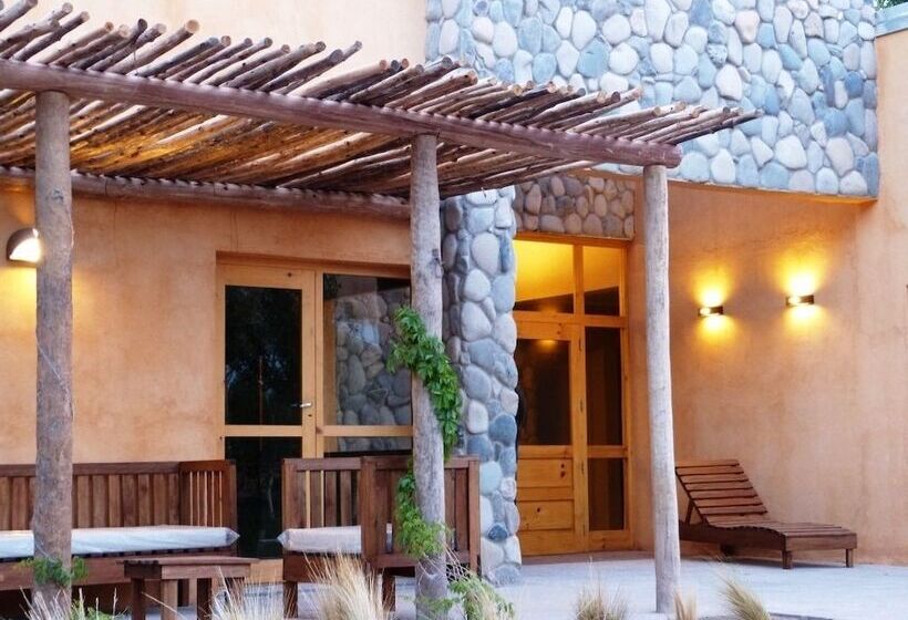 هتل Cabañas Monte Coiron