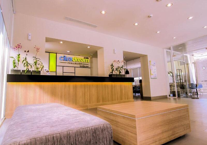 酒店 Citradream Semarang