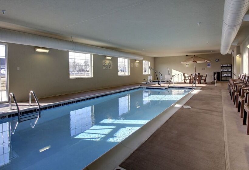 Cobblestone Hotel & Suites   Charlestown