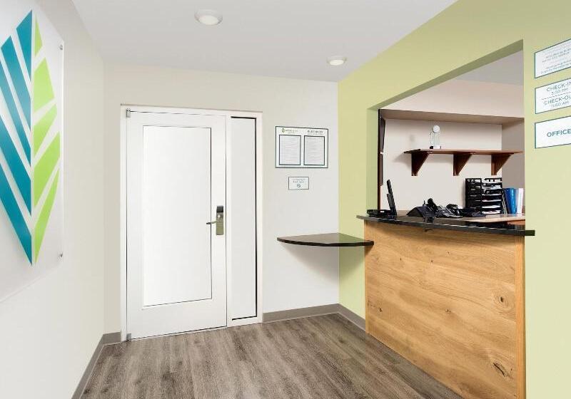 בית מלון כפרי Extended Stay America Select Suites  Kansas City  Stadium