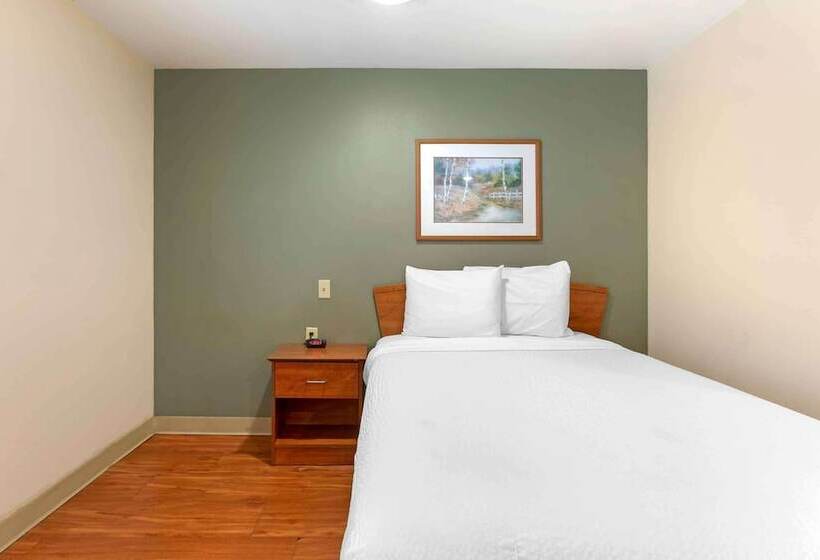 בית מלון כפרי Extended Stay America Select Suites  Kansas City  Stadium