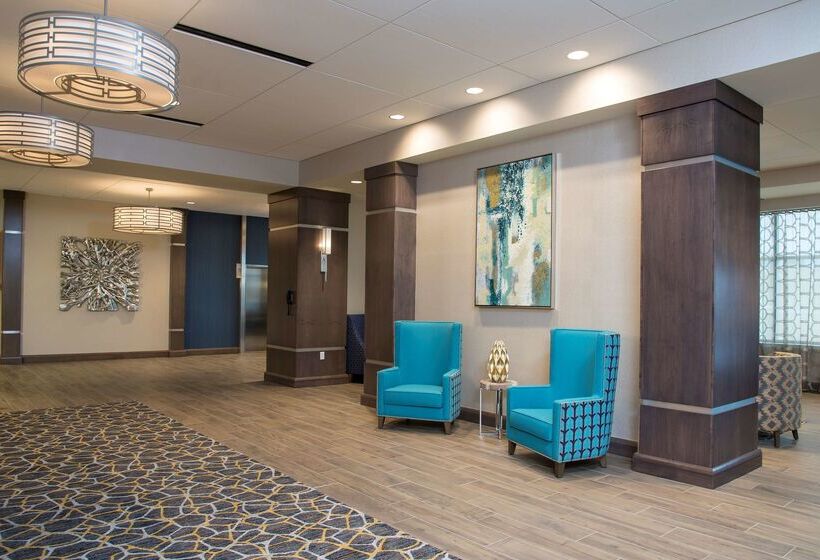 هتل Hampton Inn & Suites Grand Rapids Downtown