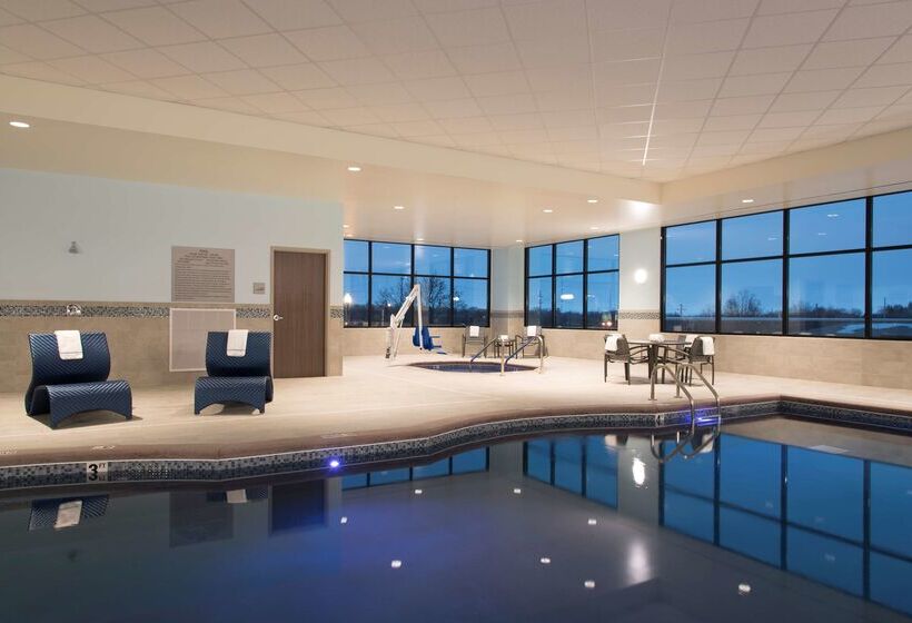 هتل Hampton Inn & Suites Grand Rapids Downtown