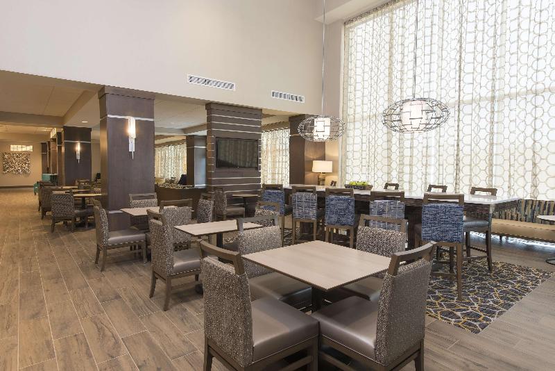 هتل Hampton Inn & Suites Grand Rapids Downtown